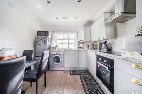 2 bedroom flat for sale, Newbury,  Berkshire,  RG14