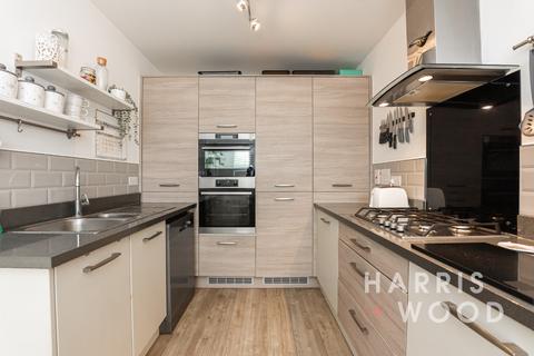 7 Collar Way, Witham, CM8 1YX