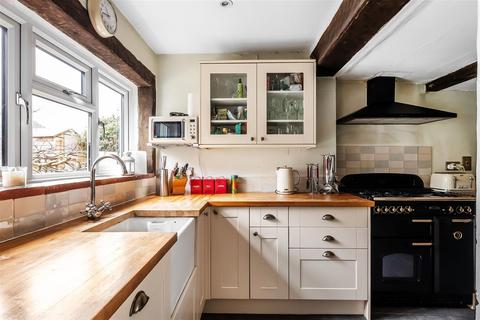 126 The Street, Ashtead, KT21 1AL