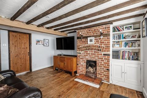 126 The Street, Ashtead, KT21 1AL
