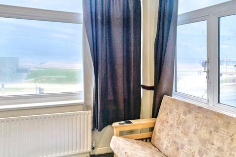 Flat 5, 227 Promenade, Blackpool, FY1 5DL
