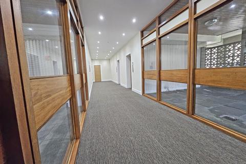 2 bedroom apartment for sale, Valebrook, Ilford, Essex, IG1