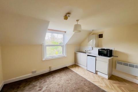 Studio to rent, 13 Sandford Road, Bromley BR2