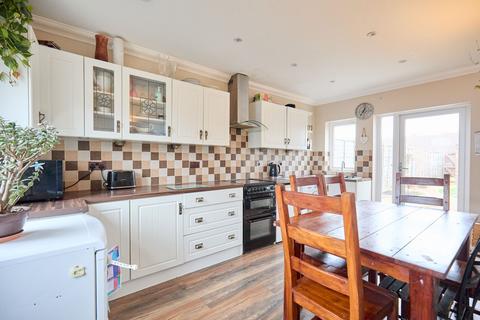 3 bedroom terraced house for sale, Brooks Road, Horsford