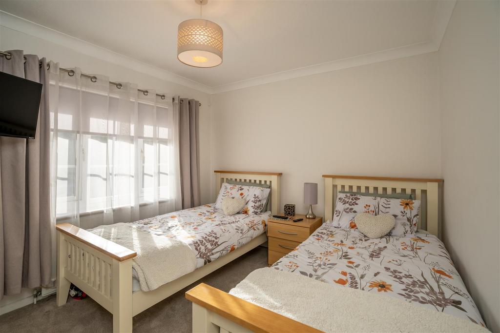 Bedroom 2.jpg