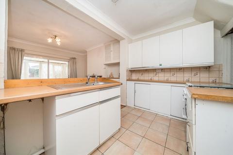 32 Ditton Hill Road, Long Ditton, Surbiton, KT6 5JD