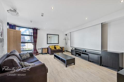 3 bedroom flat for sale, Lumina Building, London, E14