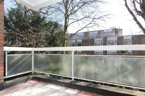 2 bedroom apartment for sale, Leamington House, 23 Stonegrove, Edgware, HA8