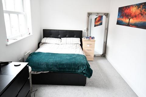 2 bedroom flat for sale, College Street, Kempston, Bedford, MK42