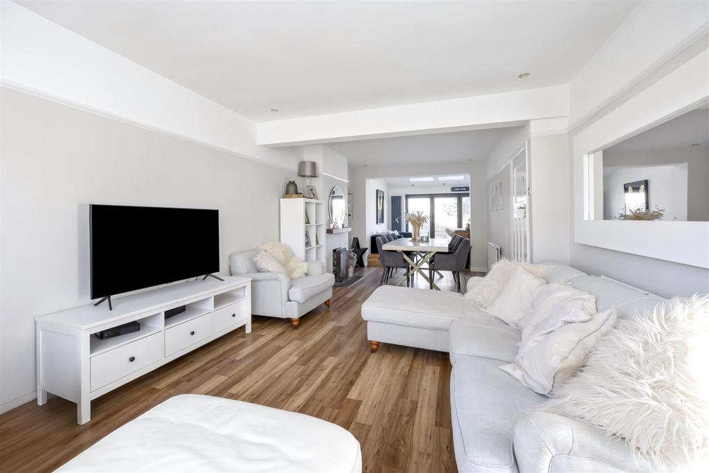 Sitting/Dining Room