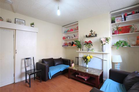 2 bedroom terraced house for sale, Myrtle Road, Hounslow TW3