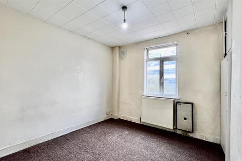 undefined, Myrtle Road, Hounslow TW3