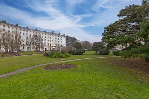 1 bedroom apartment for sale, Adelaide Crescent, Hove