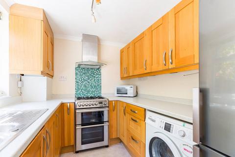 3 bedroom house to rent, Friars Mead, Isle Of Dogs, London, E14