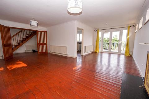 undefined, Pine Avenue, Hastings