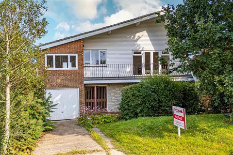 4 bedroom detached house for sale, Pine Avenue, Hastings