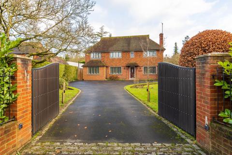 5 bedroom detached house for sale, Shalford Road, Guildford, GU4