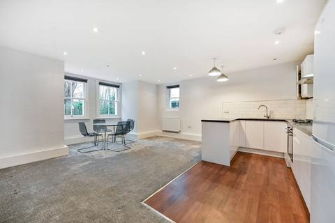 4 bedroom flat for sale, Surbiton Hill Park, Surbiton, KT5