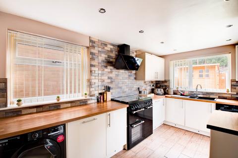 3 bedroom detached house for sale, St. Giles Close, Rowley Regis, West Midlands, B65