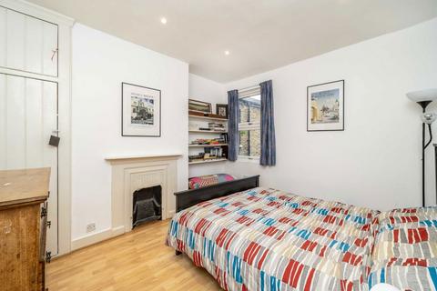 4 bedroom terraced house for sale, Grantham Road, London W4