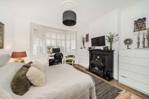 2 bedroom maisonette for sale, Kingston Road, London SW20