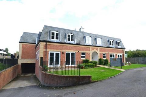 2 bedroom apartment to rent, Crabbett Park, Worth, Crawley