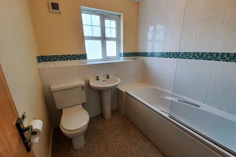 9 Broadoak Drive, Manchester, M22 8FW