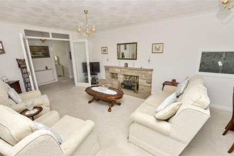81 Arnold Road, West Moors, Ferndown, BH22 0JX