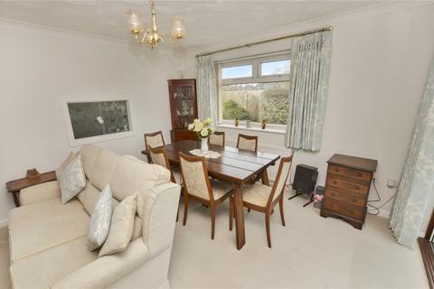 81 Arnold Road, West Moors, Ferndown, BH22 0JX