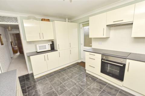 81 Arnold Road, West Moors, Ferndown, BH22 0JX
