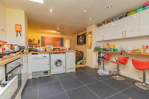 6 bedroom house to rent, Hubert Road, Birmingham B29