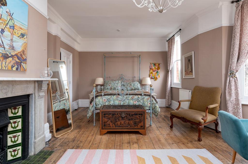 Main Bedroom