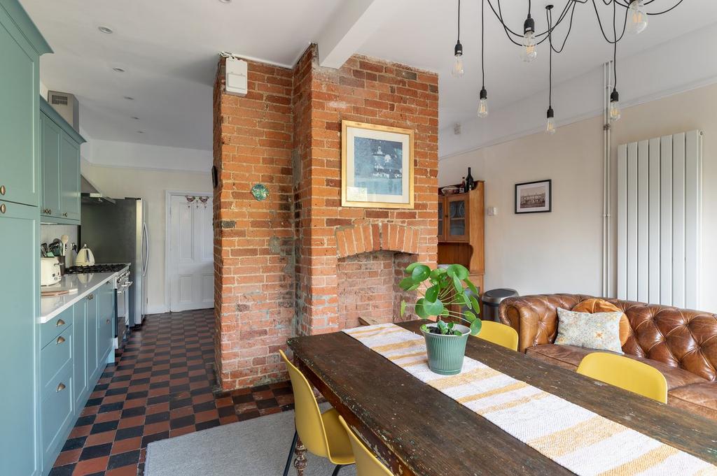 Kitchen/Dining Room