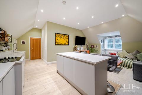 1 bedroom apartment for sale, Hare Lodge, Upper Brentwood Road