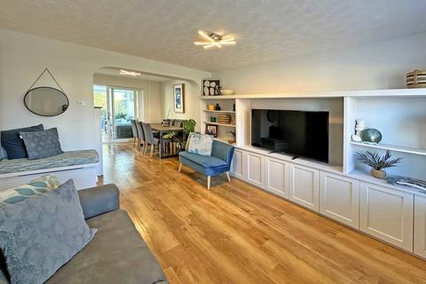 24 Jupes Close, Exminster, Exeter, EX6 8BN