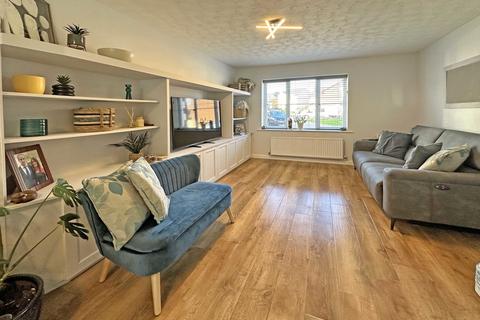 24 Jupes Close, Exminster, Exeter, EX6 8BN