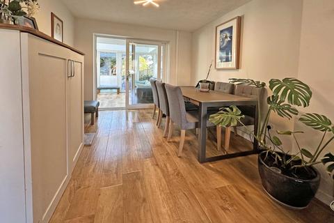 24 Jupes Close, Exminster, Exeter, EX6 8BN