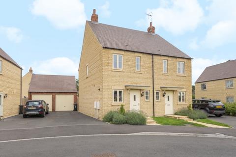 8 Buttercup Close, Moreton-in-marsh, GL56 9PZ