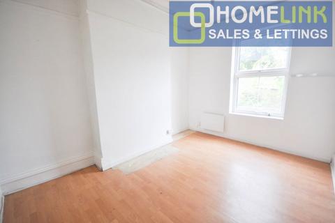 1 bedroom flat to rent, Alexandra Road, Bedford