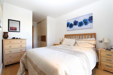 Studio for sale, River Walk, Kingston Upon Thames KT2