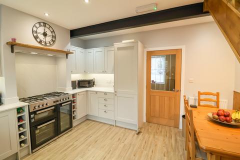 5 bedroom terraced house for sale, St Marys Road, Glossop SK13