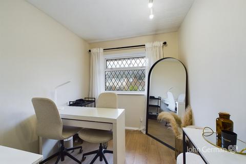 141 Vicarage Road, Mickleover, Derby, DE3 0EE
