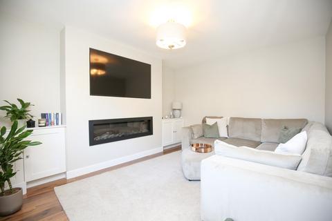 1 Nuneaton Road, Mancetter, Atherstone, CV9 1RF