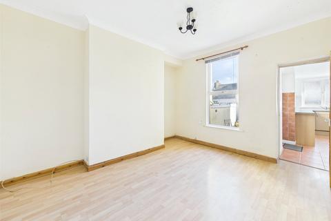 15 Cambridge Grove, Ilfracombe, EX34 9JZ