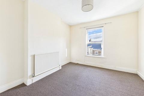 15 Cambridge Grove, Ilfracombe, EX34 9JZ