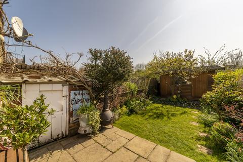 11a Bathurst Gardens, London, NW10 5JH