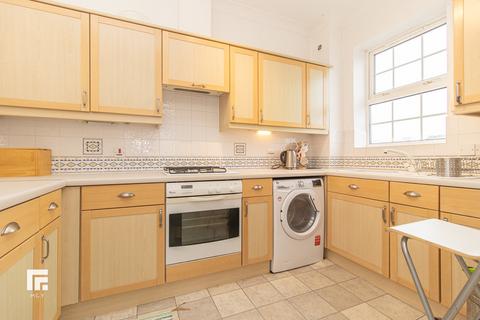 1 bedroom apartment to rent, John Batchelor Way, Penarth CF64