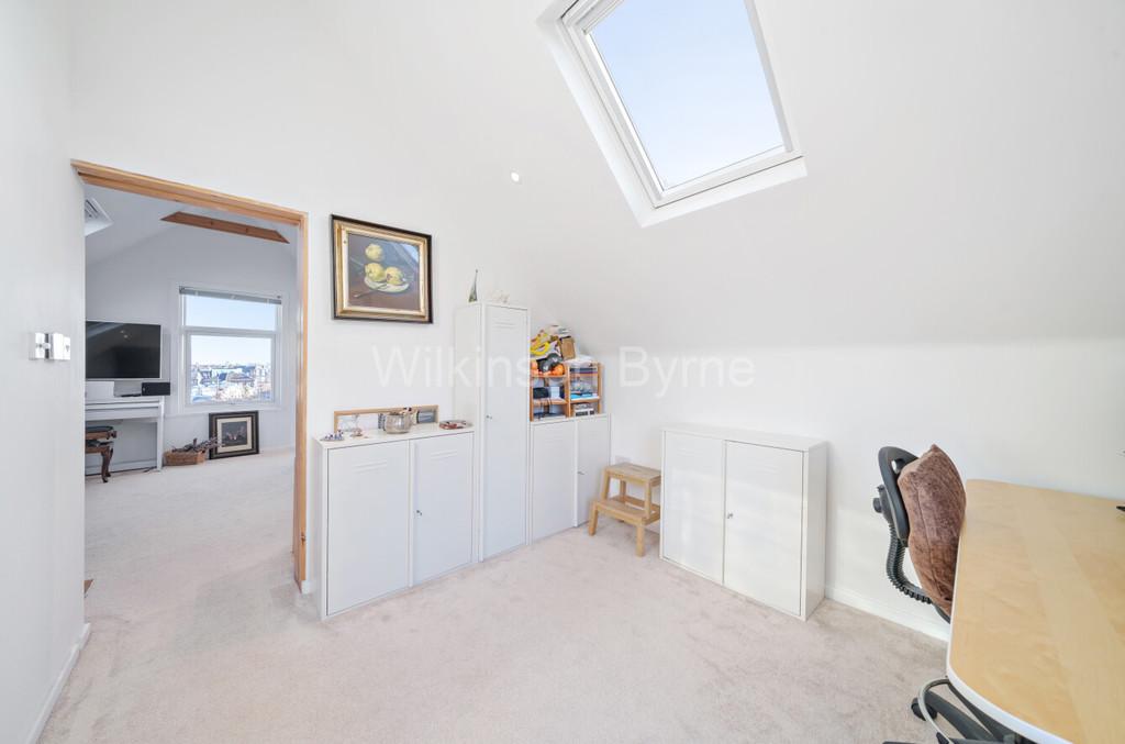 Dc1cc653-6700-42e6-958c-6eeb2423cd81