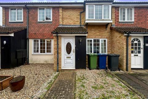 2 bedroom terraced house to rent, Tamarin Gardens, Cambridge CB1