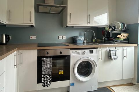 2 bedroom terraced house to rent, Tamarin Gardens, Cambridge CB1